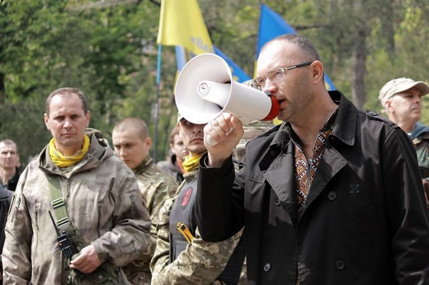 Герои не умирают: в Одессе почтили память погибших 2 мая, стоя на коленях (ФОТОРЕПОРТАЖ) (фото) - фото 7 Герои не умирают: в Одессе почтили память погибших 2 мая, стоя на коленях (ФОТОРЕПОРТАЖ) (фото) - фото 7