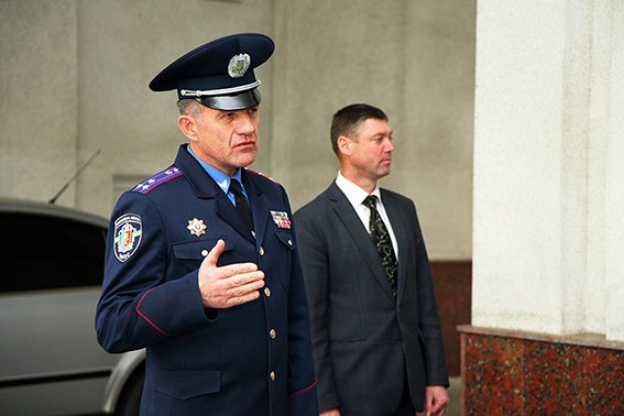 У зону АТО вирушив черговий десант хмельницьких правоохоронців (ФОТО) (фото) - фото 1 У зону АТО вирушив черговий десант хмельницьких правоохоронців (ФОТО) (фото) - фото 1