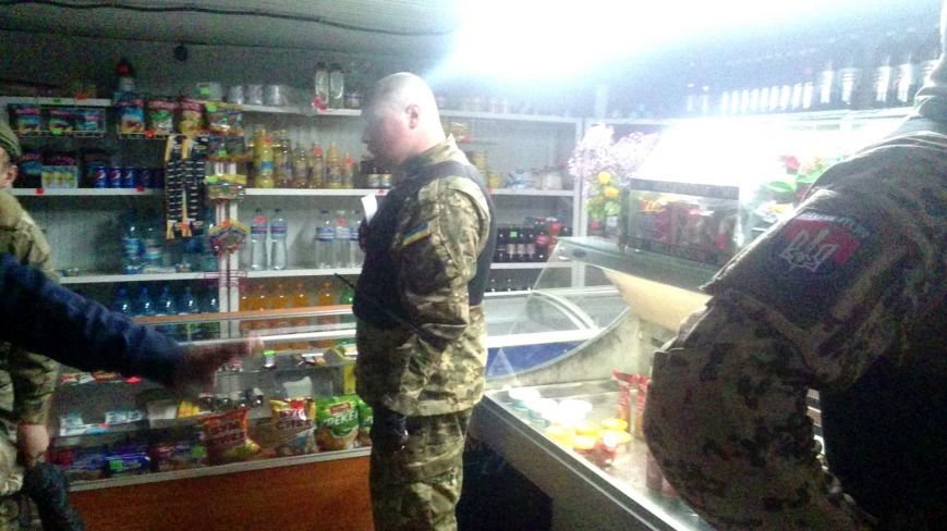 В Одессе на Котовского «правосеки» закрыли две наливайки (ФОТО) (фото) - фото 1 В Одессе на Котовского «правосеки» закрыли две наливайки (ФОТО) (фото) - фото 1