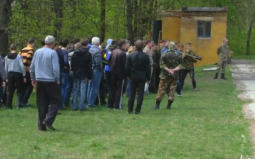 Допризывная военная подготовка на Сумщине (ФОТО) (фото) - фото 1 Допризывная военная подготовка на Сумщине (ФОТО) (фото) - фото 1