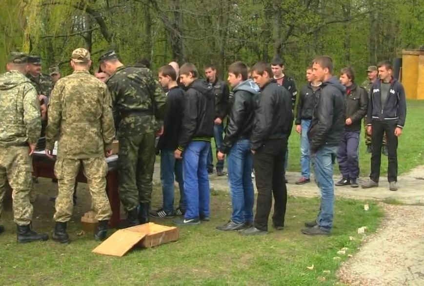 Допризывная военная подготовка на Сумщине (ФОТО) (фото) - фото 1 Допризывная военная подготовка на Сумщине (ФОТО) (фото) - фото 1