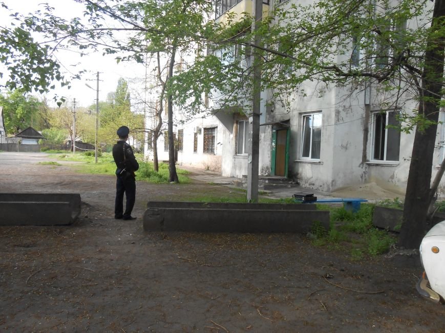 В Днепродзержинске заминировали жилой дом (ОБНОВЛЯЕТСЯ) (фото) - фото 7 В Днепродзержинске заминировали жилой дом (ОБНОВЛЯЕТСЯ) (фото) - фото 7