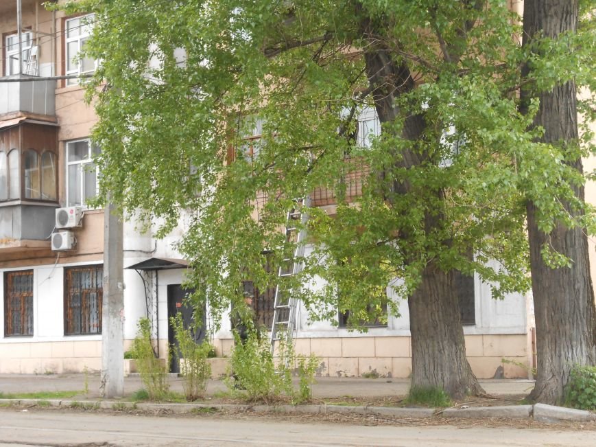В Днепродзержинске заминировали жилой дом (ОБНОВЛЯЕТСЯ) (фото) - фото 9 В Днепродзержинске заминировали жилой дом (ОБНОВЛЯЕТСЯ) (фото) - фото 9
