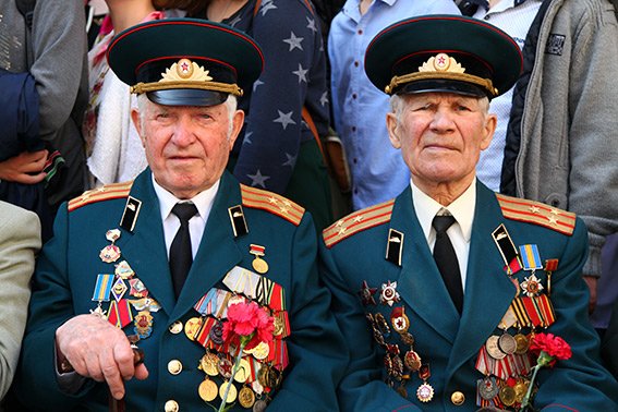 У Хмельницькому вшанували ветеранів другої світової війни та учасників АТО (ФОТОРЕПОРТАЖ) (фото) - фото 2 У Хмельницькому вшанували ветеранів другої світової війни та учасників АТО (ФОТОРЕПОРТАЖ) (фото) - фото 2