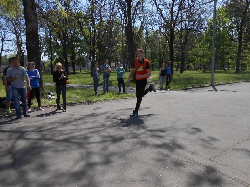 В Днепродзержинске прошла эстафета, посвященная 70-летию Победы над нацизмом в Европе (фото) - фото 7 В Днепродзержинске прошла эстафета, посвященная 70-летию Победы над нацизмом в Европе (фото) - фото 7