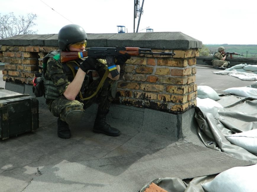 Украинские военные защищают Артемовск и продолжают учения (фото) - фото 3 Украинские военные защищают Артемовск и продолжают учения (фото) - фото 3