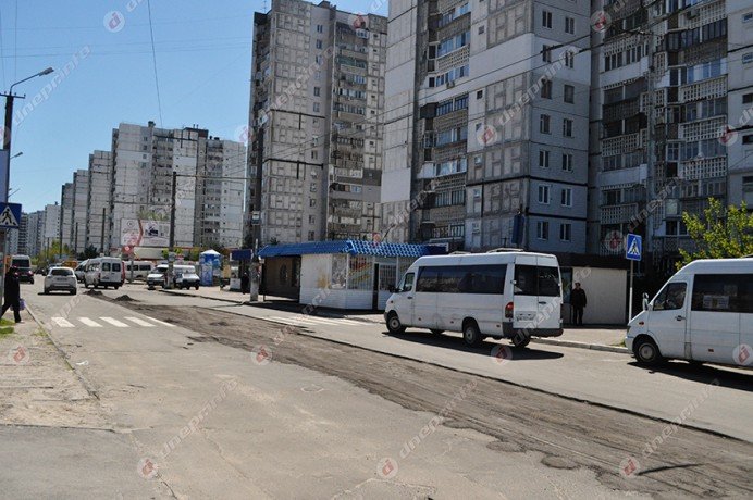 Как в Днепропетровске ремонтируют дороги (ФОТОРЕПОРТАЖ) (фото) - фото 1 Как в Днепропетровске ремонтируют дороги (ФОТОРЕПОРТАЖ) (фото) - фото 1
