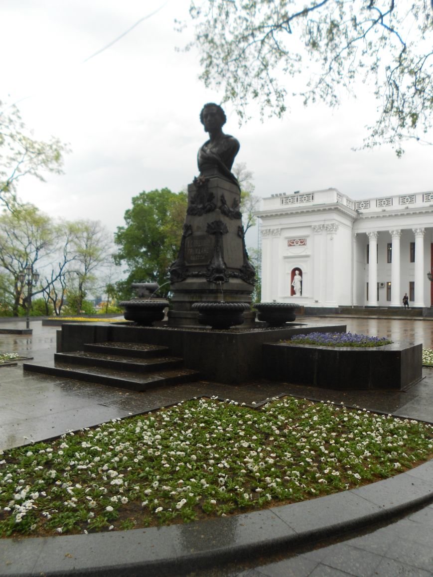 В Одессе настоящая весна зацвела каштанами (ФОТО) (фото) - фото 2 В Одессе настоящая весна зацвела каштанами (ФОТО) (фото) - фото 2