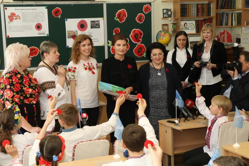 В Днепропетровске Первая леди Украины встретилась с ветеранами и участниками АТО (фото) - фото 1 В Днепропетровске Первая леди Украины встретилась с ветеранами и участниками АТО (фото) - фото 1