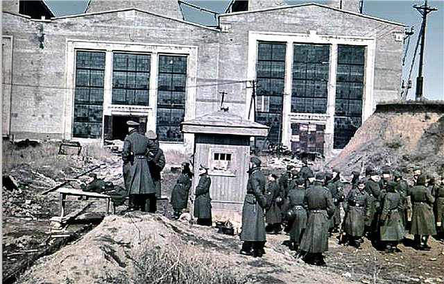 Промышленность Мариуполя в годы Второй мировой: заводы таки выплавл... Промышленность Мариуполя в годы Второй мировой: заводы таки выплавляли сталь, появился частный бизнес, а землю отдали крестьянам (фото) - фото 4