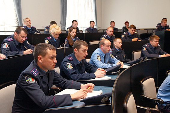 Дільничні інспектори Хмельницького звітуватимуть перед громадою (ФОТО) (фото) - фото 4 Дільничні інспектори Хмельницького звітуватимуть перед громадою (ФОТО) (фото) - фото 4