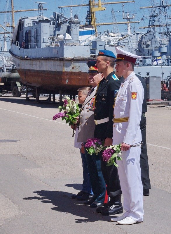 В Одессе ветераны почтили память моряков, погибших в АТО (ФОТО) (фото) - фото 3 В Одессе ветераны почтили память моряков, погибших в АТО (ФОТО) (фото) - фото 3