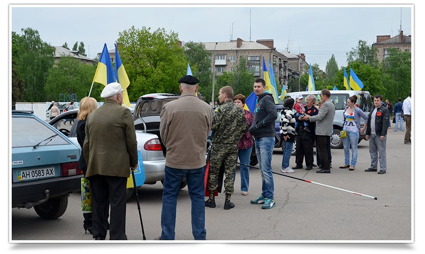 В Славянске стартовал автопробег до Констаниновки (фото) - фото 6 В Славянске стартовал автопробег до Констаниновки (фото) - фото 6