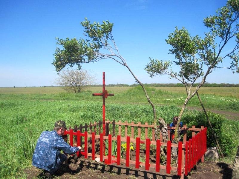 В Одессе военные летчики восстанавливают могилы своих редшественников (ФОТО) (фото) - фото 1 В Одессе военные летчики восстанавливают могилы своих редшественников (ФОТО) (фото) - фото 1