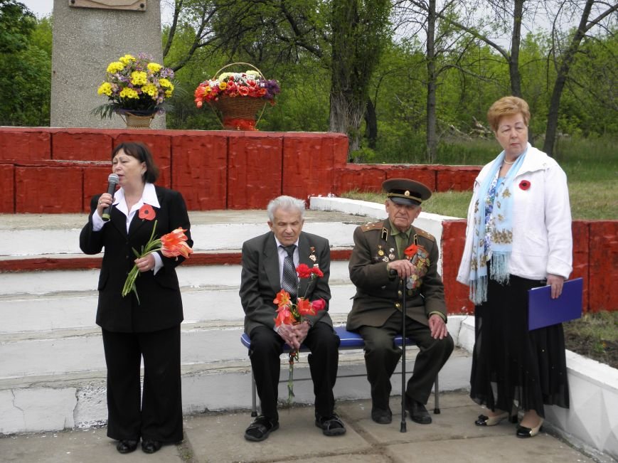 В Краматорске на Меловой горе почтили память жертв фашизма (фото) - фото 2 В Краматорске на Меловой горе почтили память жертв фашизма (фото) - фото 2
