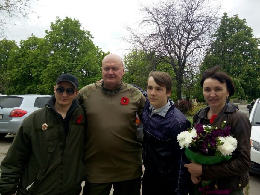 «Если половина Украины придет на восток, мы закончим войну за 2 дня», - комбат «Донбасса» (фото) - фото 1 «Если половина Украины придет на восток, мы закончим войну за 2 дня», - комбат «Донбасса» (фото) - фото 1