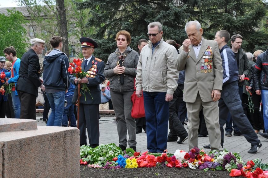 В Краматорске в сквере Героев у Вечного огня состоялся митинг, фото-24 В Краматорске в сквере Героев у Вечного огня состоялся митинг, фото-24