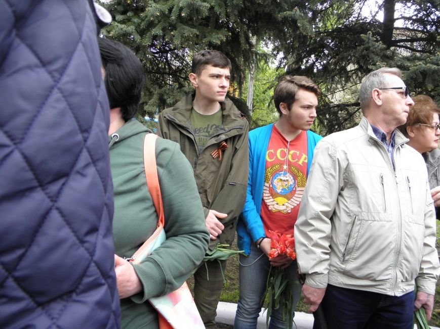 В Краматорске георгиевский ленточки по-прежнему в почете (фото) - ф... В Краматорске георгиевский ленточки по-прежнему в почете (фото) - фото 1