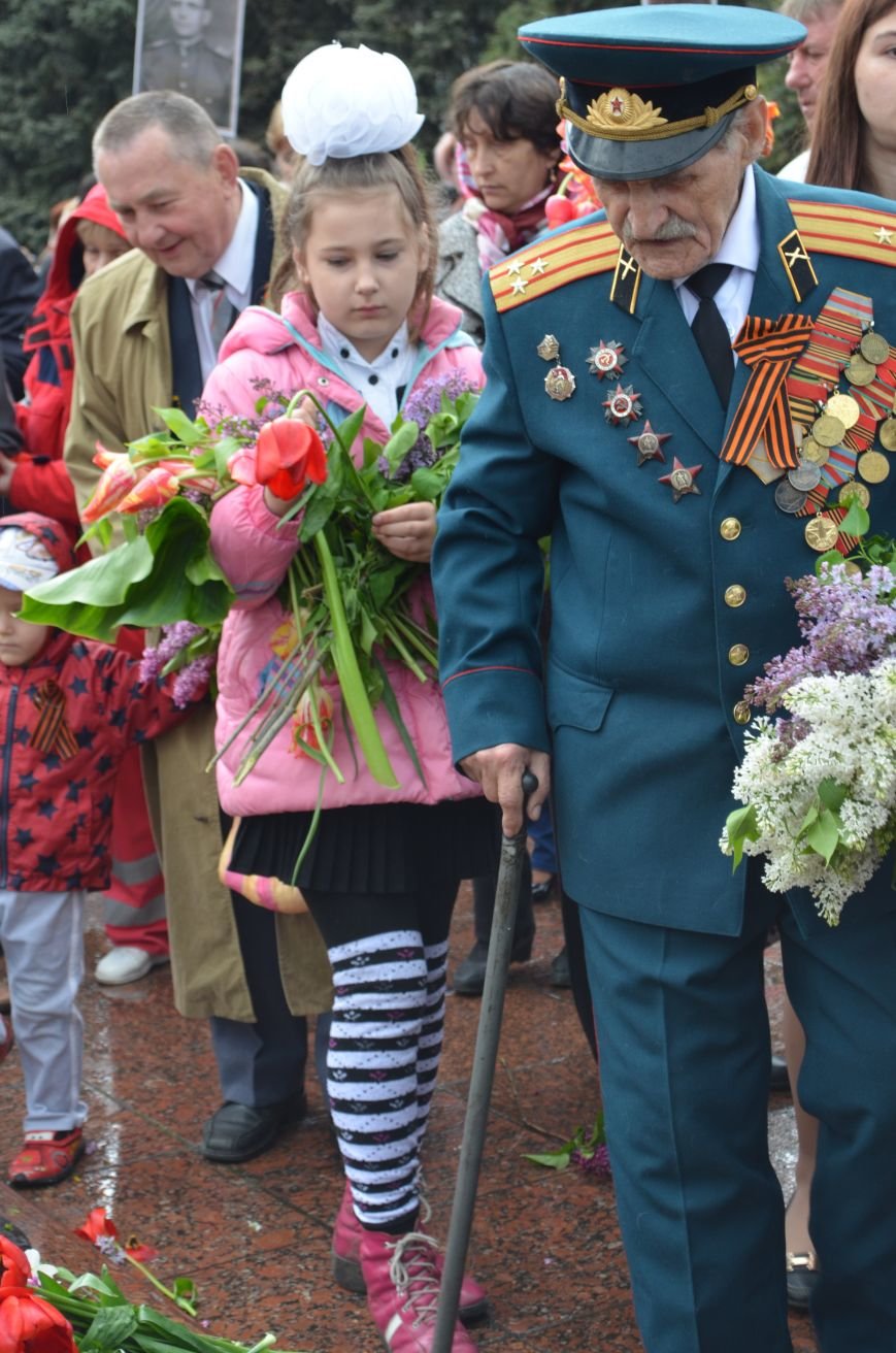Макеевские металлурги приняли участие в мероприятиях ко Дню Победы (фото) - фото 1