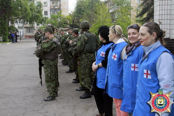 Аброськин провели боеготовность мариупольских милиционеров (ФОТО) (фото) - фото 1 Аброськин провели боеготовность мариупольских милиционеров (ФОТО) (фото) - фото 1