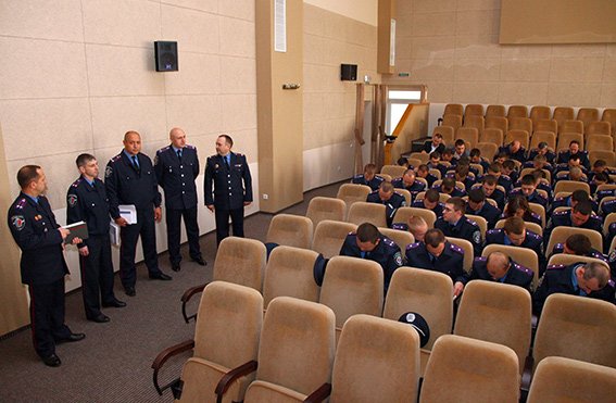 Працівники слідчого управління та УБОЗу склали заліки із професійної підготовки (фото) - фото 4 Працівники слідчого управління та УБОЗу склали заліки із професійної підготовки (фото) - фото 4