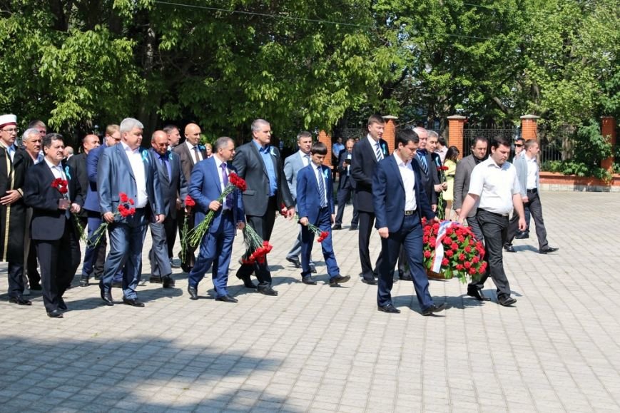 В Симферополе почтили память жертв депортации из Крыма (ФОТОРЕПОРТА... В Симферополе почтили память жертв депортации из Крыма (ФОТОРЕПОРТАЖ) (фото) - фото 2