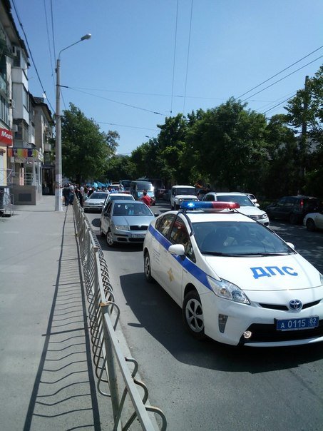 Автопробег крымских татар в Симферополе усиленно охраняли. На выезд... Автопробег крымских татар в Симферополе усиленно охраняли. На выезде из города участников встречали силовики (ФОТО, ВИДЕО) (фото) - фото 2
