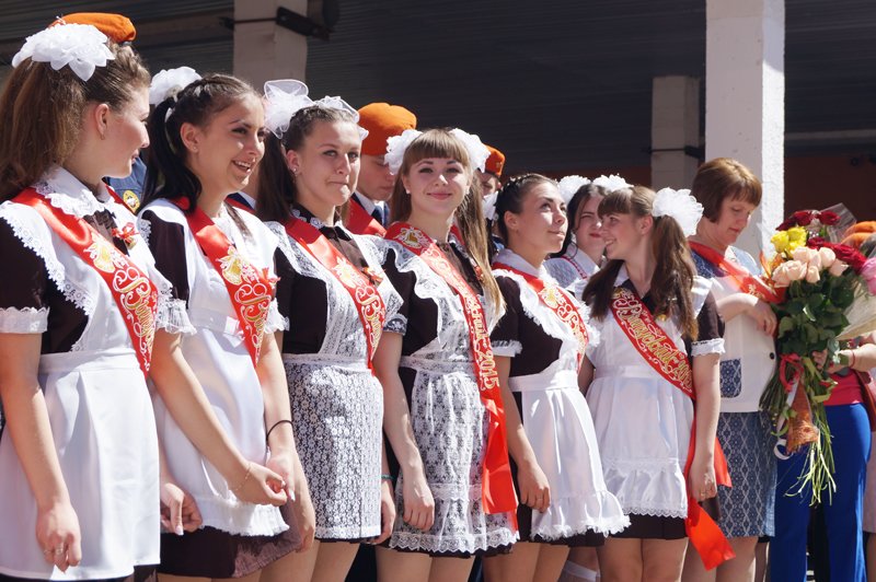 Бегущая неделя. Краденый рассвет выпускников, доходы чиновников, карнавальные цвета «Белой маски» и что бывает за сине-жёлтую ленту (фото) - фото 5 Бегущая неделя. Краденый рассвет выпускников, доходы чиновников, карнавальные цвета «Белой маски» и что бывает за сине-жёлтую ленту (фото) - фото 5