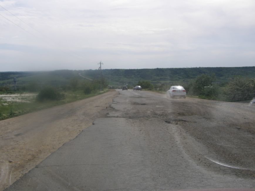 В Одесской области саботируют ремонт дорог: Ужасы подъезда к Раздельной (ФОТО) (фото) - фото 1 В Одесской области саботируют ремонт дорог: Ужасы подъезда к Раздельной (ФОТО) (фото) - фото 1
