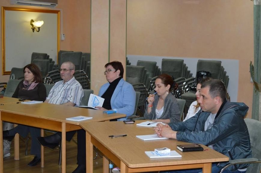 В Кривом Роге за «круглым столом» встретились волонтеры и представители благотворительных организаций (ФОТО) (фото) - фото 1 В Кривом Роге за «круглым столом» встретились волонтеры и представители благотворительных организаций (ФОТО) (фото) - фото 1