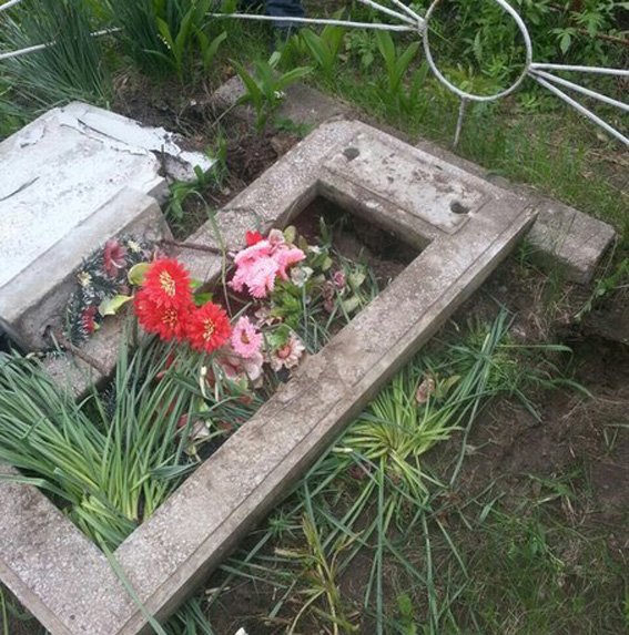 У Кіровограді завдяки пильності місцевого жителя правоохоронці викрили вандала.ФОТО (фото) - фото 1 У Кіровограді завдяки пильності місцевого жителя правоохоронці викрили вандала.ФОТО (фото) - фото 1