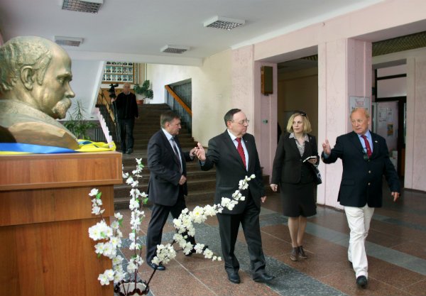 img8-8090-66. img8-8090-66.