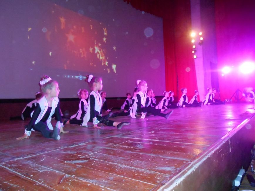 В Днепродзержинске состоялся отчетный концерт «Gold Stars» (фото) - фото 11 В Днепродзержинске состоялся отчетный концерт «Gold Stars» (фото) - фото 11
