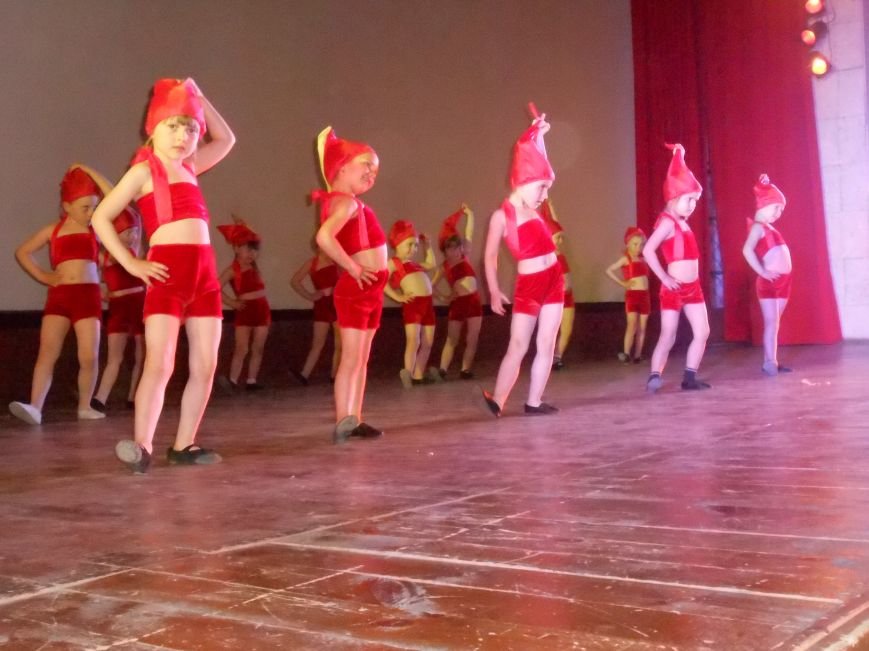 В Днепродзержинске состоялся отчетный концерт «Gold Stars» (фото) - фото 13 В Днепродзержинске состоялся отчетный концерт «Gold Stars» (фото) - фото 13