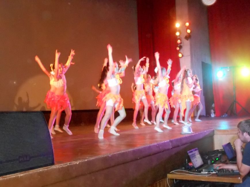 В Днепродзержинске состоялся отчетный концерт «Gold Stars» (фото) - фото 8 В Днепродзержинске состоялся отчетный концерт «Gold Stars» (фото) - фото 8