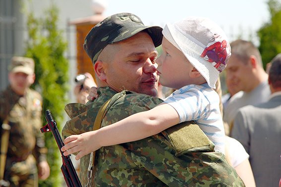 Зі Сходу на Хмельниччину повернувся зведений міліцейський загін (ФОТО) (фото) - фото 5 Зі Сходу на Хмельниччину повернувся зведений міліцейський загін (ФОТО) (фото) - фото 5