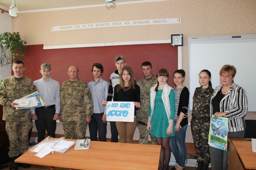 Военные посетили урок мужества и патриотизма (фото) - фото 6 Военные посетили урок мужества и патриотизма (фото) - фото 6