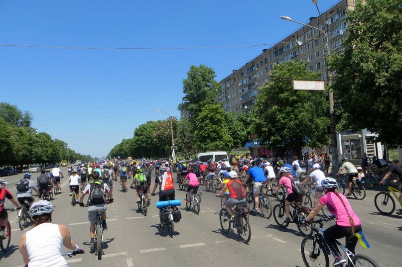 Сотни криворожан приняли участие в Велодне-2015 (ФОТО) (фото) - фото 1 Сотни криворожан приняли участие в Велодне-2015 (ФОТО) (фото) - фото 1