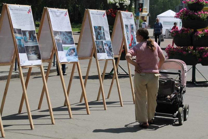 У Житомирі представили фотовиставку «Місто очима Жінок» (фото) - фото 1
