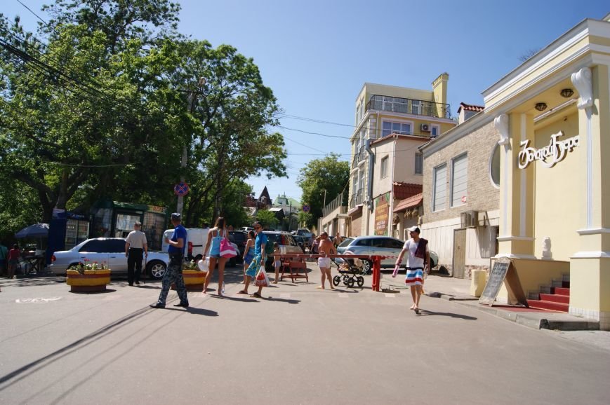 Пляжный контроль в Одессе: 16 ст. Большого Фонтана (фото) - фото 9 Пляжный контроль в Одессе: 16 ст. Большого Фонтана (фото) - фото 9