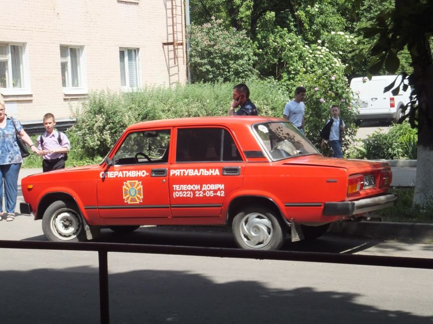 В Кировоградской школе кто-то распылил газовый баллончик (фото) - фото 1 В Кировоградской школе кто-то распылил газовый баллончик (фото) - фото 1