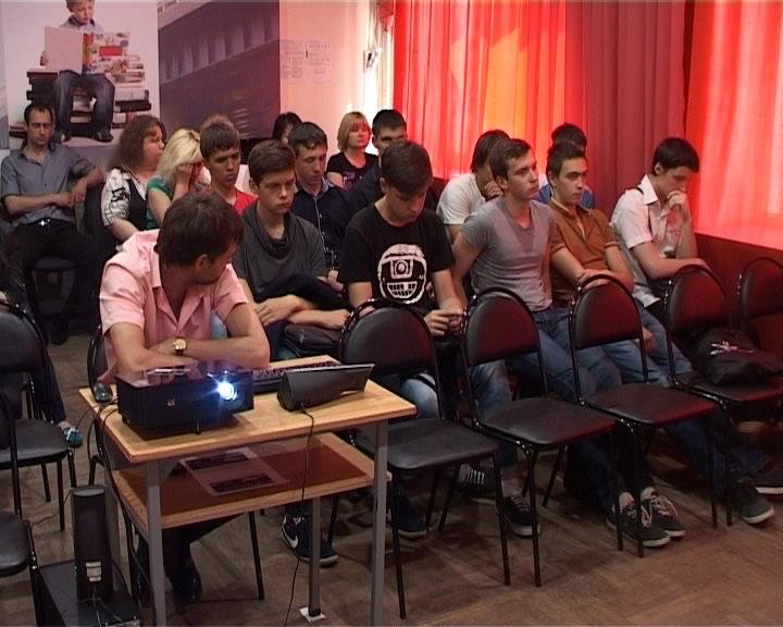 В рамках проекта «Молодежь и выборы» прошла встреча в Центральной библиотеке им . Н.К. Крупской (фото) - фото 1 В рамках проекта «Молодежь и выборы» прошла встреча в Центральной библиотеке им . Н.К. Крупской (фото) - фото 1