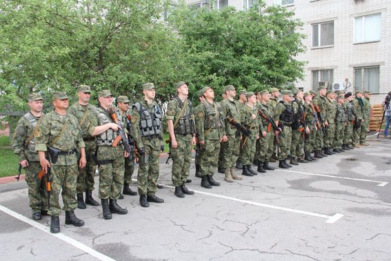 Бойцы батальона «Чернигов» отправились на Донбасс (фото) - фото 1 Бойцы батальона «Чернигов» отправились на Донбасс (фото) - фото 1