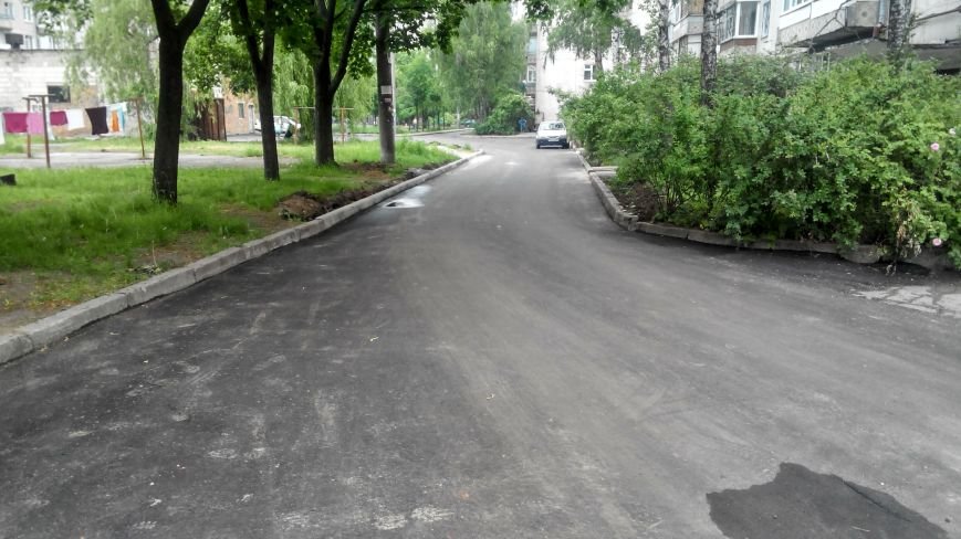 В Сумах от ремонта дороги на СКД рушиться многоквартирный дом (ФОТО) (фото) - фото 1 В Сумах от ремонта дороги на СКД рушиться многоквартирный дом (ФОТО) (фото) - фото 1