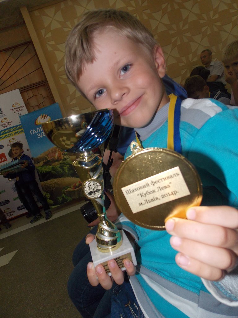 Днепродзержинский шахматист Константин Мостика поедет на чемпионат Украины (фото) - фото 3 Днепродзержинский шахматист Константин Мостика поедет на чемпионат Украины (фото) - фото 3