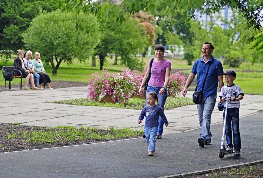 В Киеве на Серафимовича открыли новый сквер (ФОТО) (фото) - фото 1 В Киеве на Серафимовича открыли новый сквер (ФОТО) (фото) - фото 1
