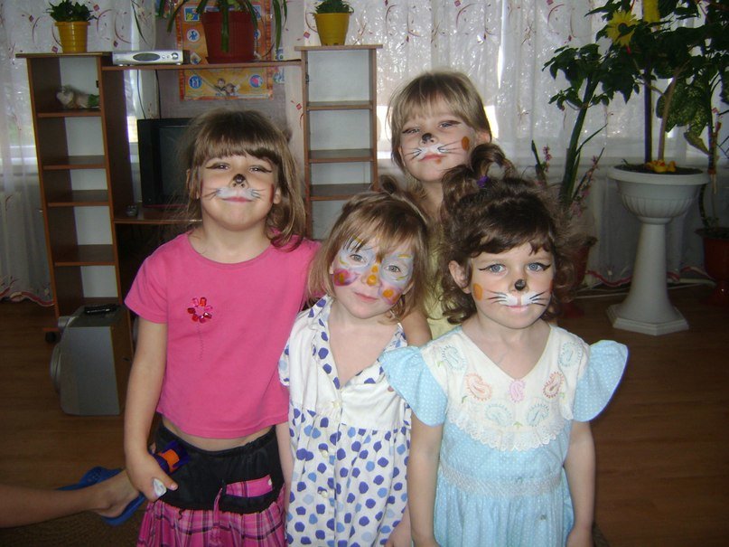 В День защиты детей криворожане привезли подарки и устроили настоящий праздник для детей-сирот (ФОТО) (фото) - фото 1 В День защиты детей криворожане привезли подарки и устроили настоящий праздник для детей-сирот (ФОТО) (фото) - фото 1