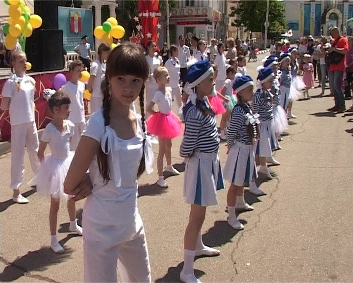 В Армавире стартовал турнир по стритболу на Кубок губернатора края (фото) - фото 1 В Армавире стартовал турнир по стритболу на Кубок губернатора края (фото) - фото 1