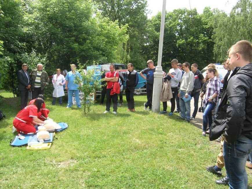В детских лагерях и базах отдыха Сум провели учебный сбор спасателей на воде (ФОТО) (фото) - фото 1 В детских лагерях и базах отдыха Сум провели учебный сбор спасателей на воде (ФОТО) (фото) - фото 1