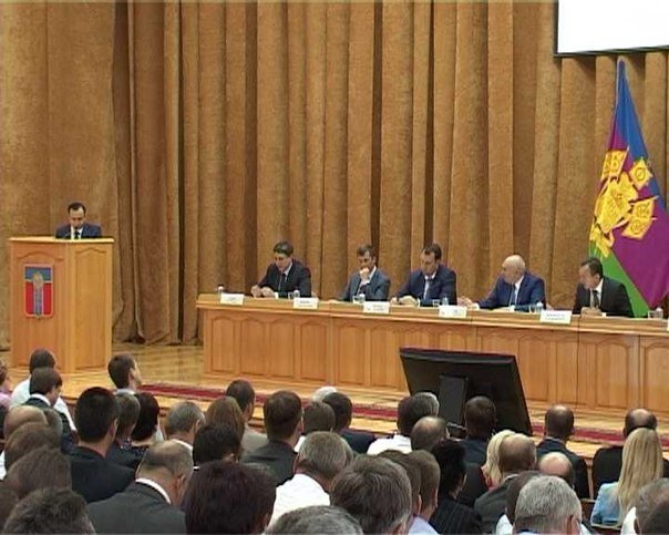 Исполняющий обязанности губернатора Кубани в Армавире провел совещание по развитию промышленности (фото) - фото 1 Исполняющий обязанности губернатора Кубани в Армавире провел совещание по развитию промышленности (фото) - фото 1